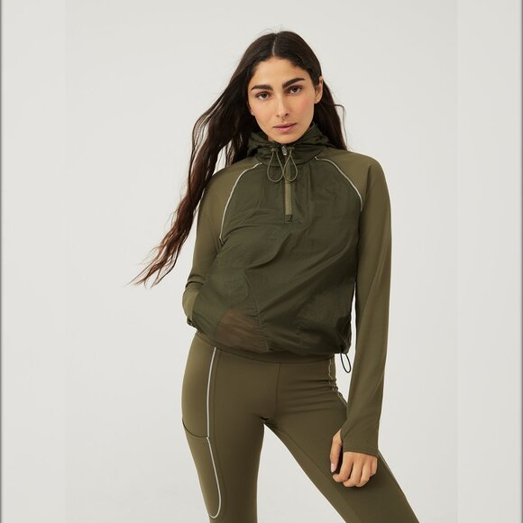 Outdoor Voices Tops - NWT Womens Medium Olive Branch Outdoor Voices Frost/Knit Hoddie.